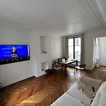 Typical Parisian Flat Central Paris By Montmartre